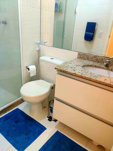 ⭐AP BARRA 2 SUÍTES 10 MIN PRAIA + ESTACIONAMENTO gallery image 4