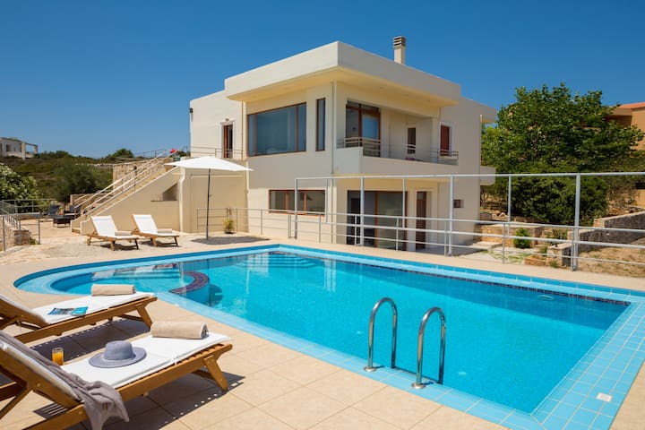 Villa Elion with Pool and Amazing Views gallery image 2