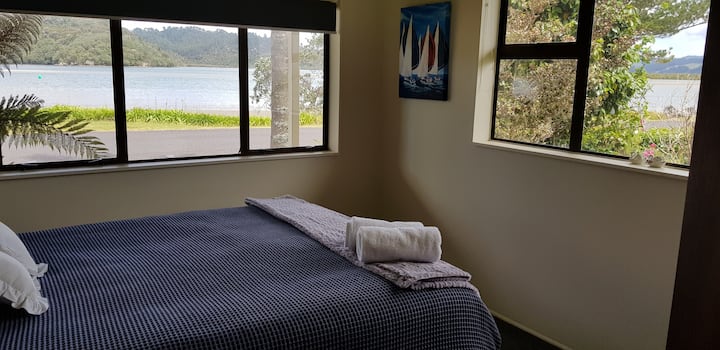 Предна спалня