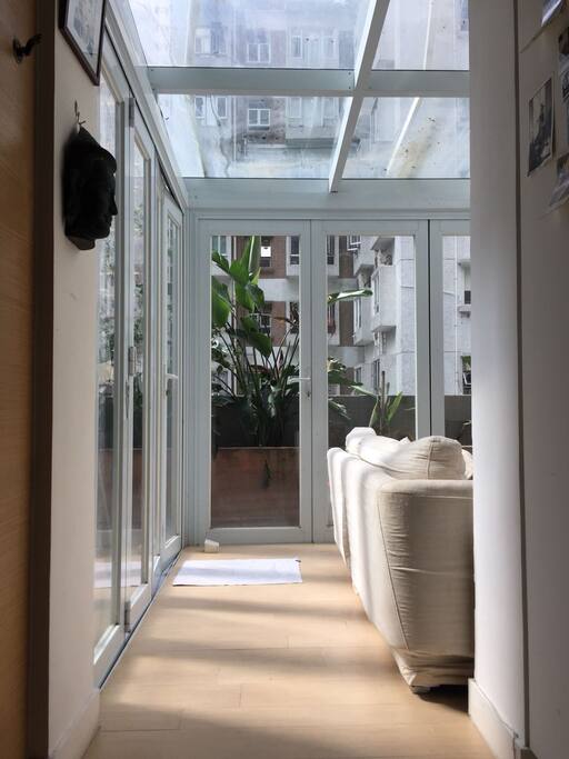 The Living Room-Greenhouse