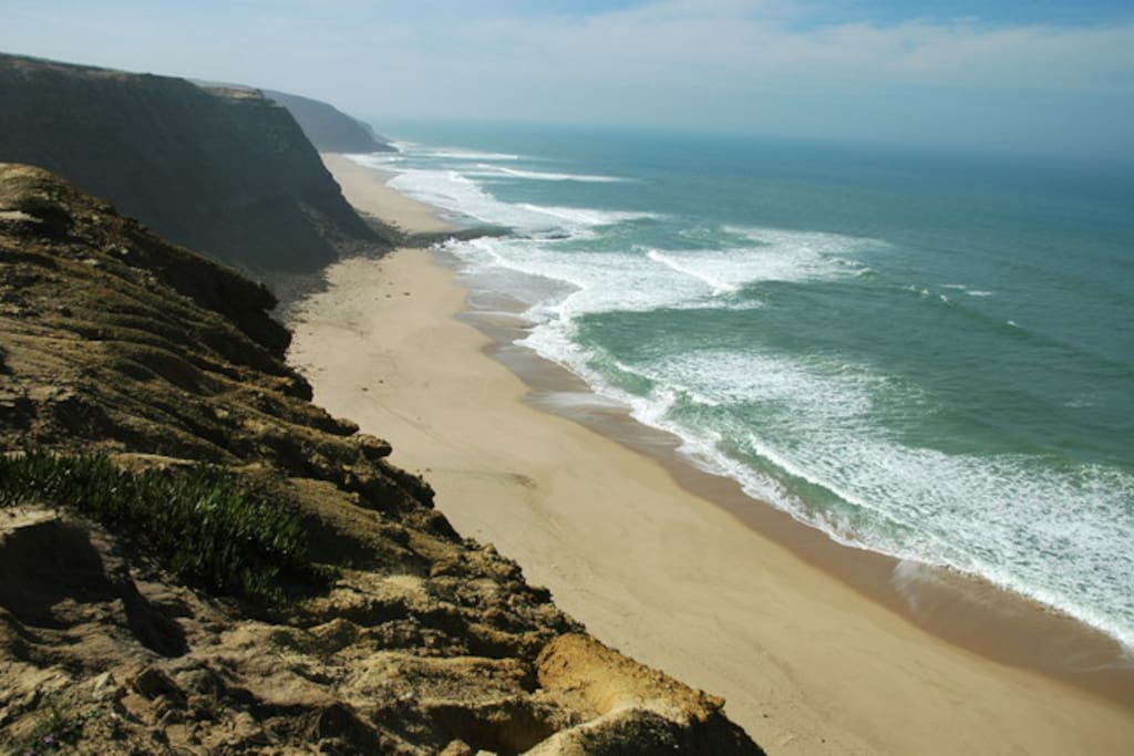 3 minutes by car and you are on our favorite desert beach!