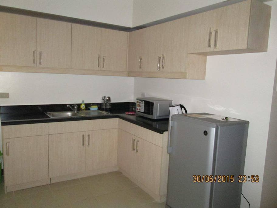 fully equipped kitchen
