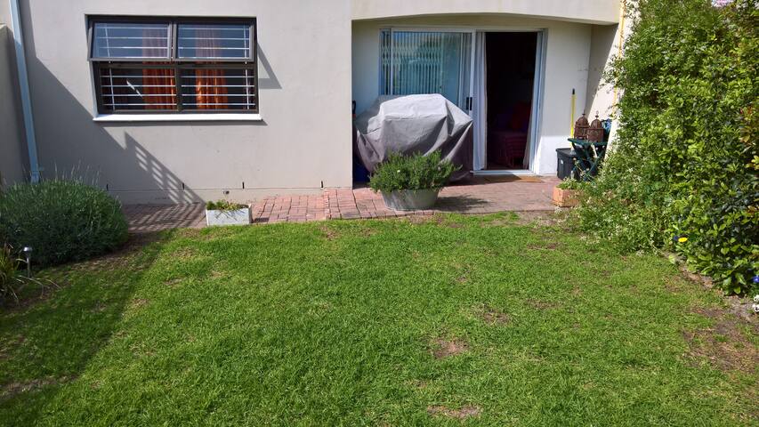 5 Marina Sands Self Catering gallery image 4