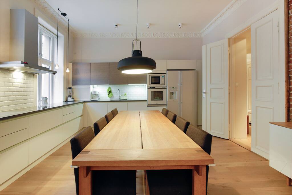 The kitchen/dining room is fully equipped. We have a tripp trapp chair that can be used by toddlers.