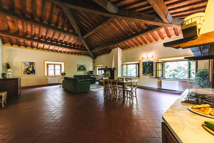 Penthouse in an 18th-century Villa