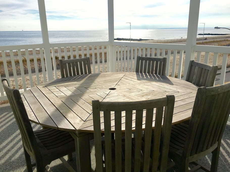 3rd floor roof terrace with ocean view