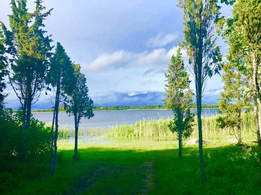 2018 June photo of the nearby beach.. just magical. Bring a kayak!