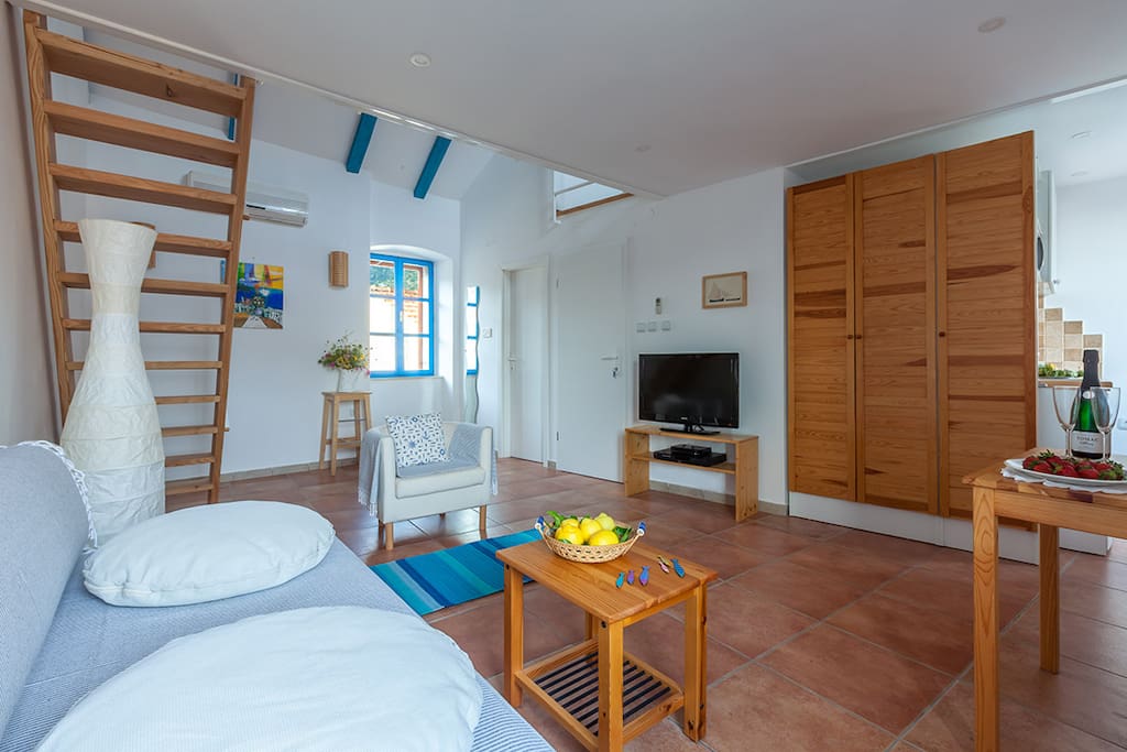 The loft apartment, lower level - living area.