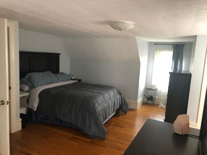 საძინებელი 1