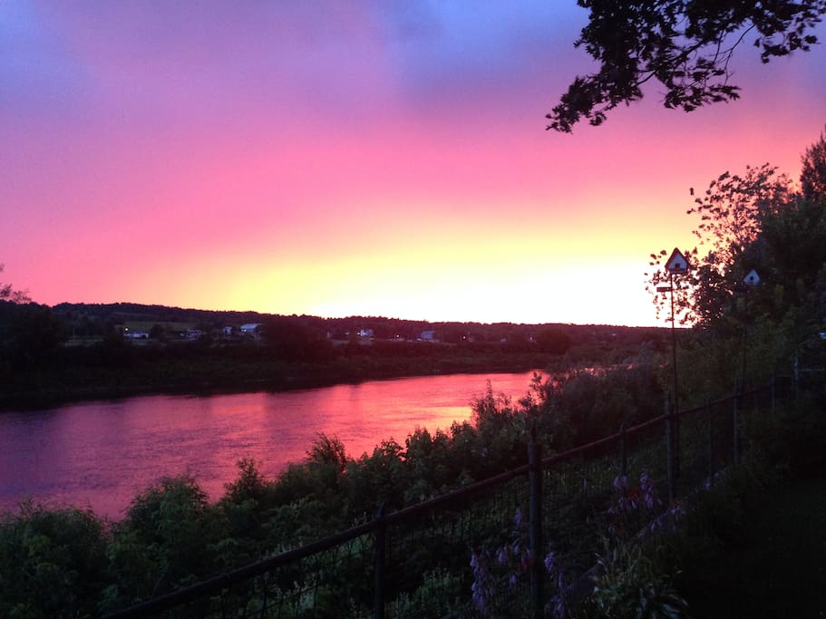 Couché de soleil en été. Sundown in summer time