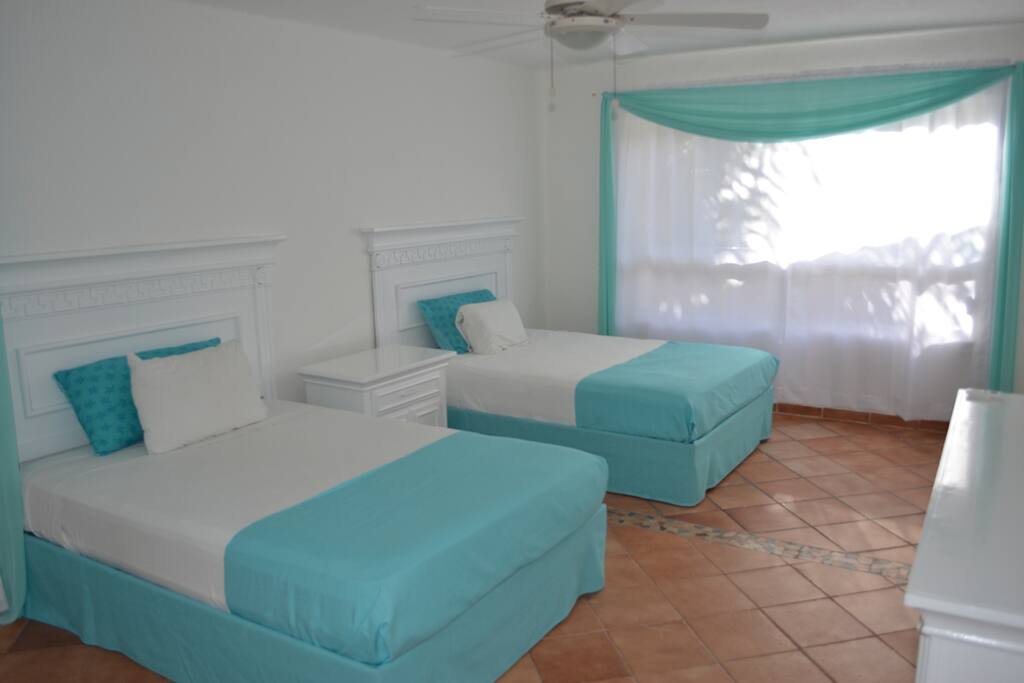 Habitación Doble. Dos Camas Queen Size