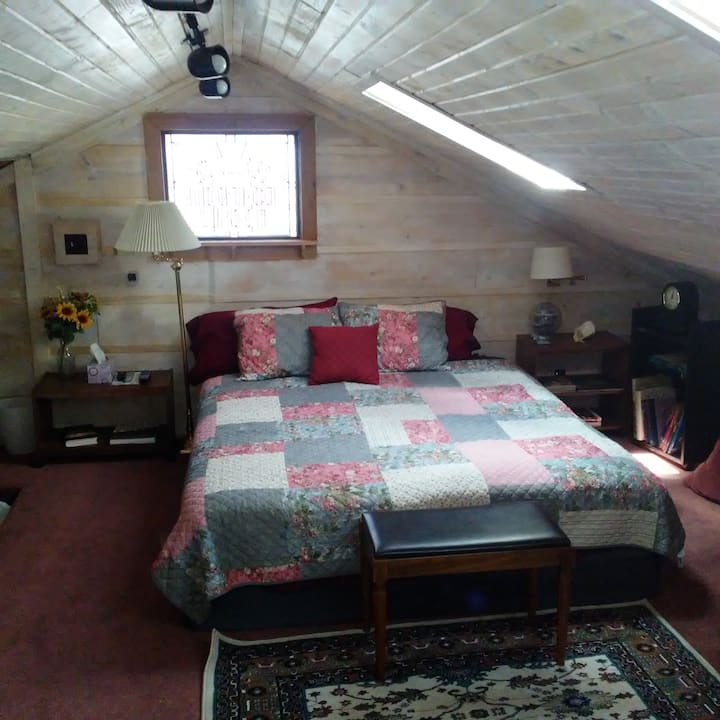 King-Sized Bed in the Loft with Skylight (Extra Beds on Request)