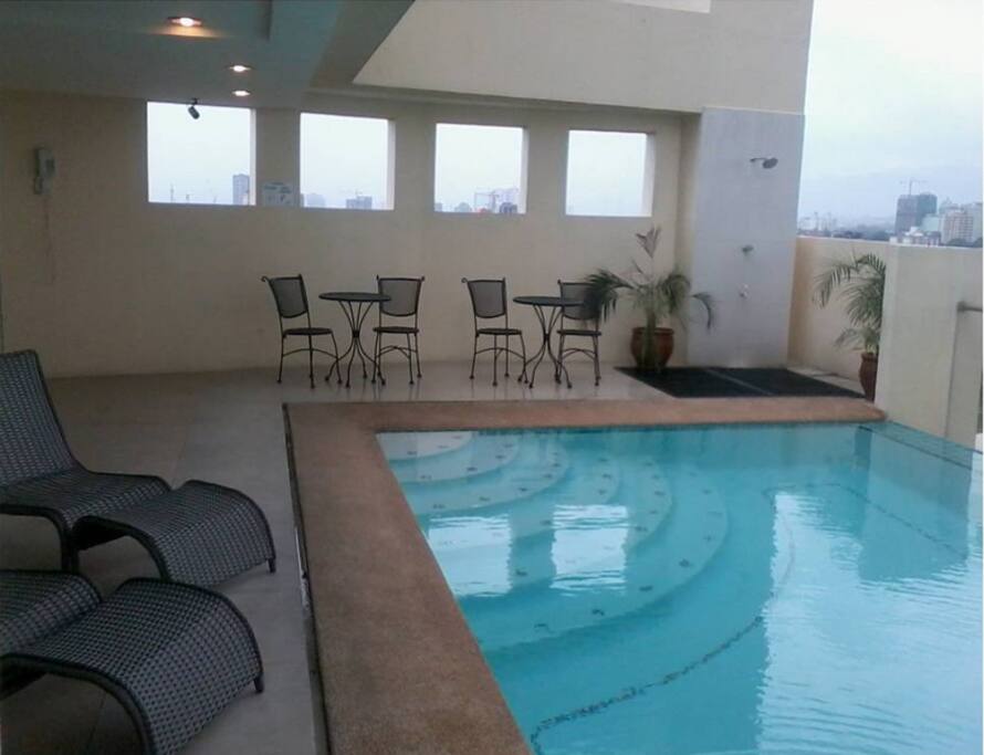 Pool is free to use.
