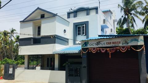 Emerald Service Apartment