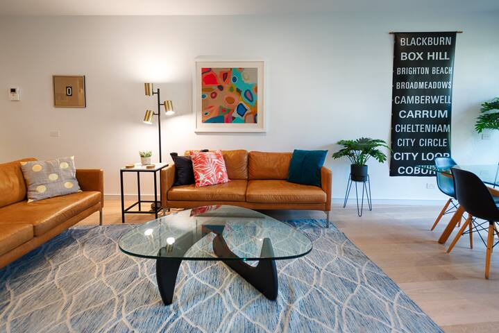 Terrific 3 Bedroom Townhouse in Docklands gallery image 3