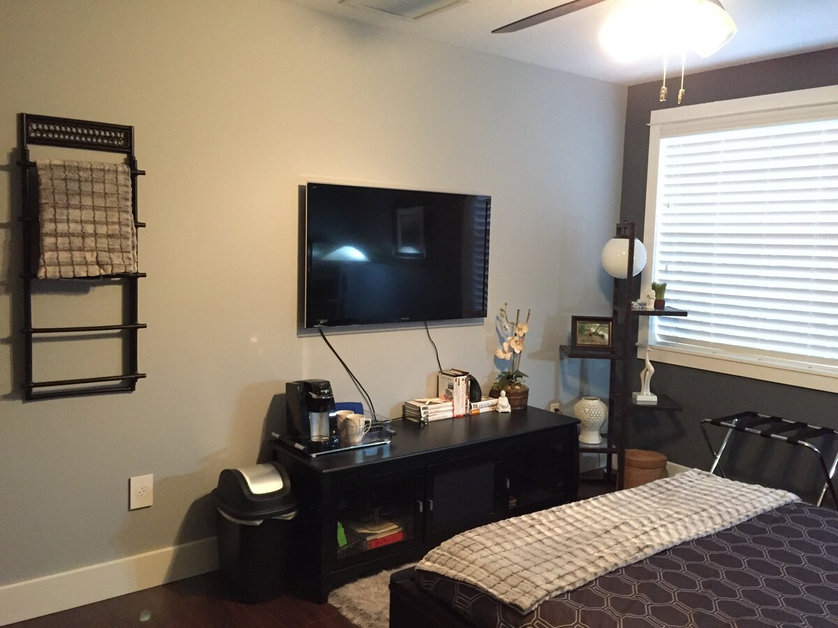 平静的灰色房间
 