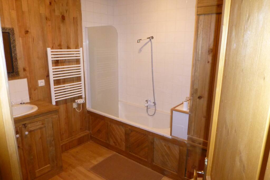 upstairs bathroom