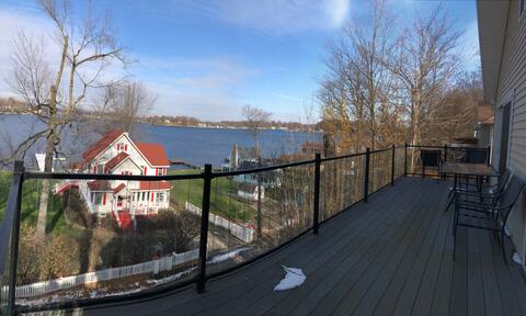 Hawk’s Lake View Vacation Home