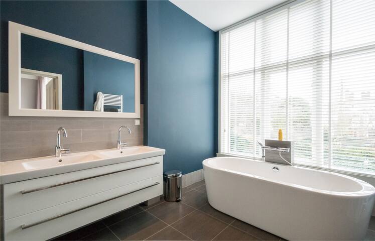 Townhouse nearby Beach perfect for families gallery image 5