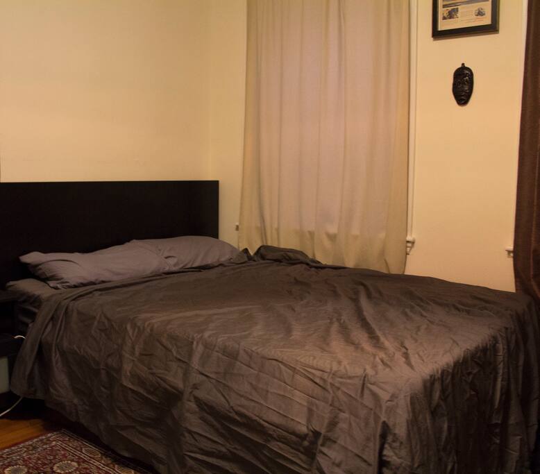 Queen bed, very comfortable