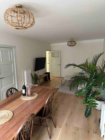 Beautiful apartment in a prime location! gallery image 3