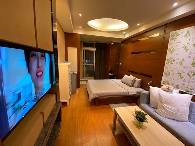 [Taichung City Hall] ❤️ Deluxe Room & Mini Bar ❤️