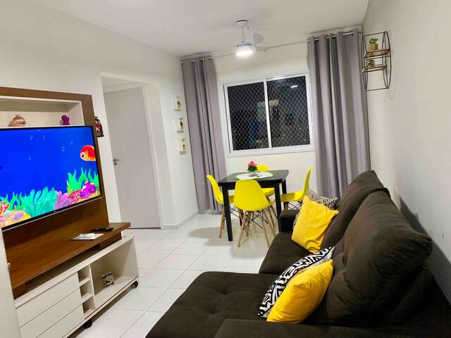 Lindo apto, novo, completo praia Martim de Sá 700m