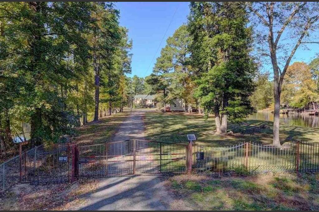 Gated private entry