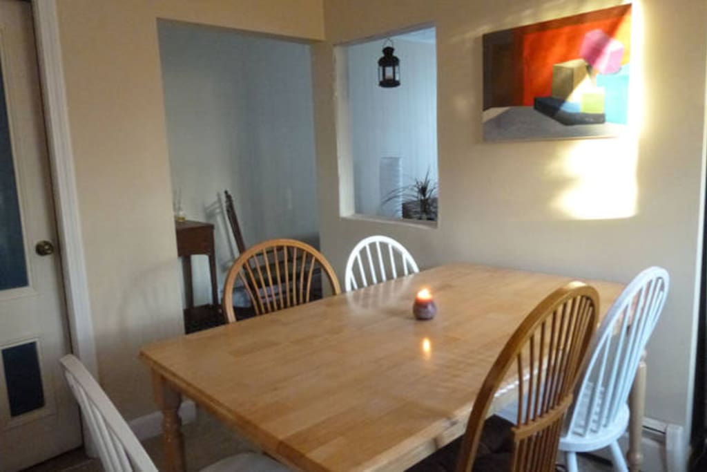 Kitchen table and chairs with room for 6