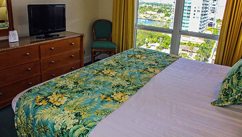 18thfloor Penthouse Corner unit gallery image 5