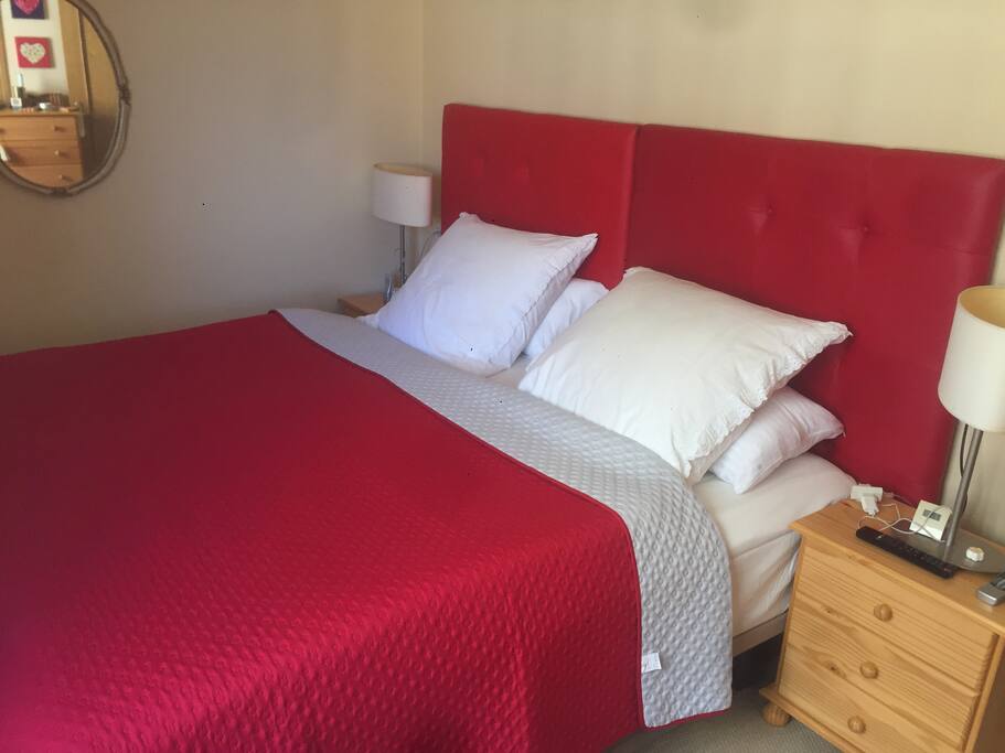 Schlafzimmer Doppelbett 180x200