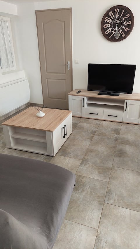 Successful Airbnb property: Nice apartment in the hills of cassis in Cassis