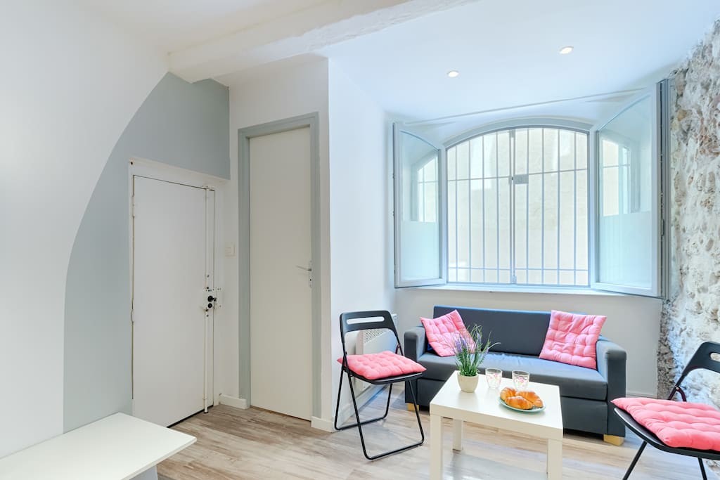 Mon spacieux séjour / My bright living room