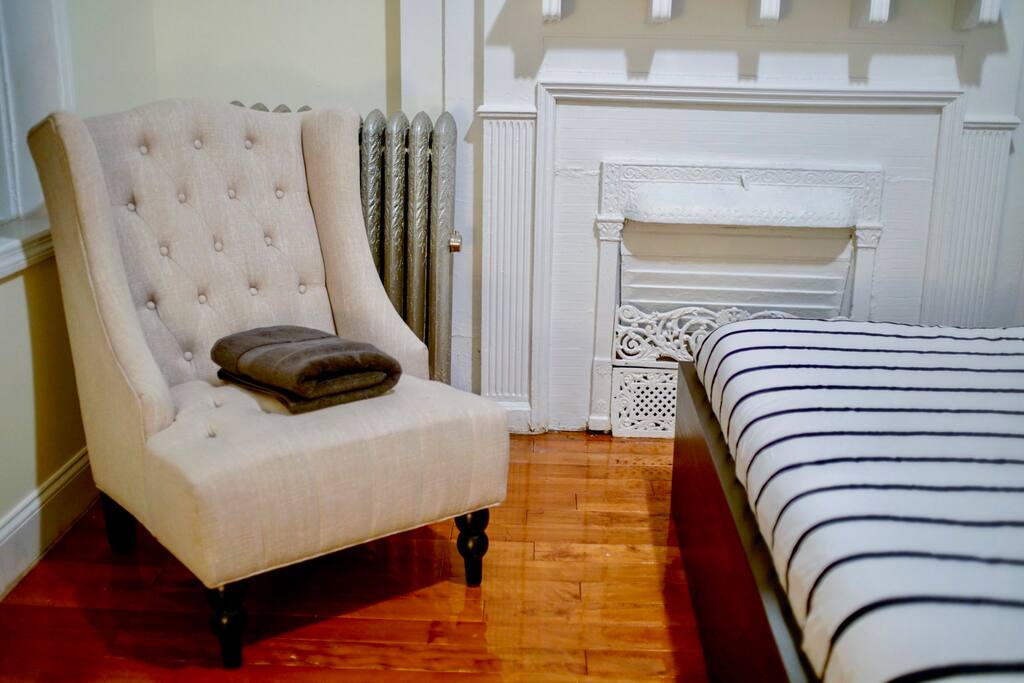 Master Bedroom (room 1)