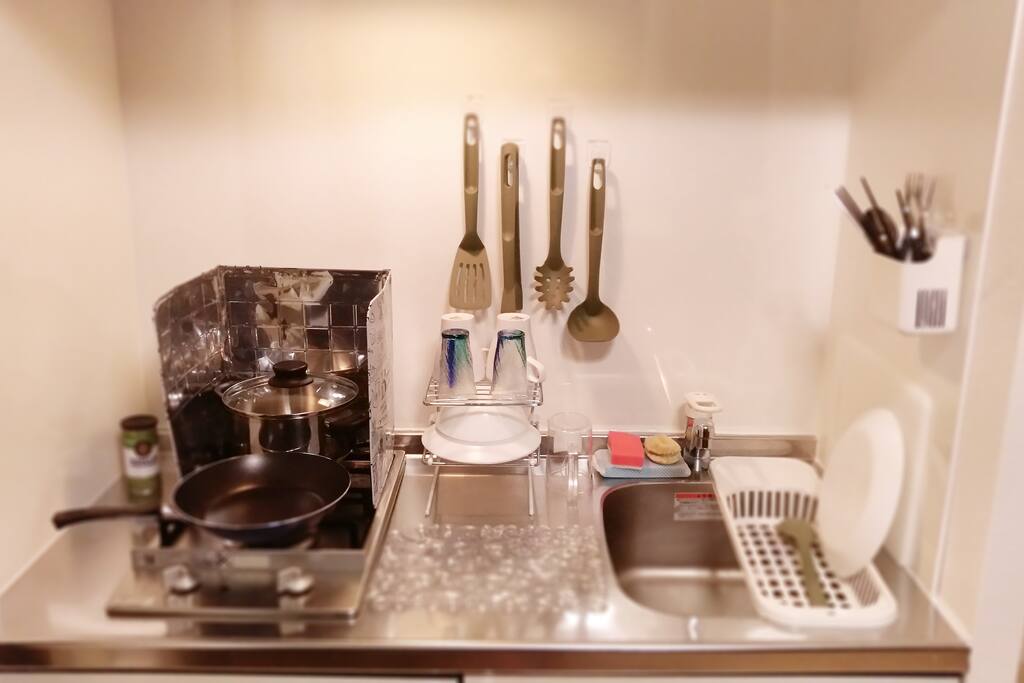 調理器具・食器あります。
※IHクッキングヒーターに変更済み。