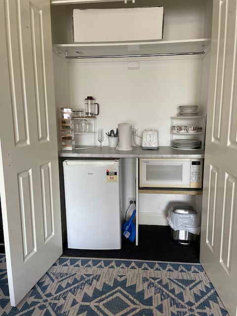 Top performing Airbnb: Violet Cottage in the City in West Hobart