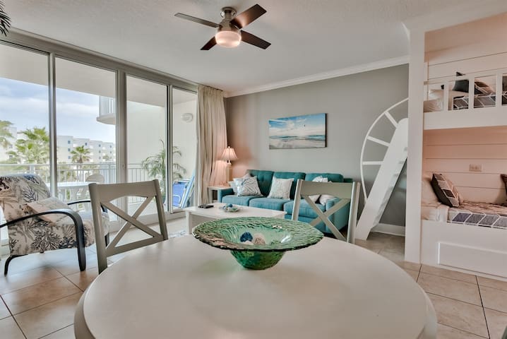 Waterscape 4th Flr  B area with Courtyard views - on the beach - New!