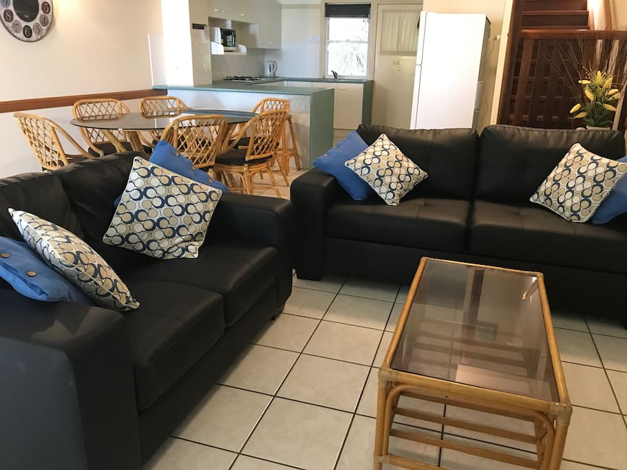 LOUNGE, DOUBLE SOFA LOUNGE, DINING & KITCHEN