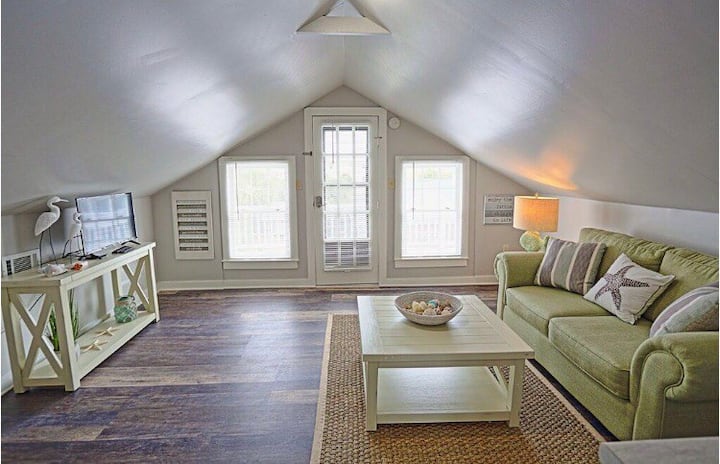 Savannah Beach Vacation Rentals & Homes - Tybee Island, GA | Airbnb
