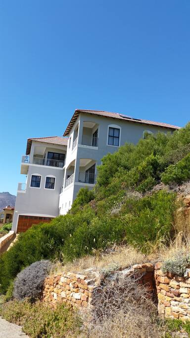 Sea views and mountain backdrop.