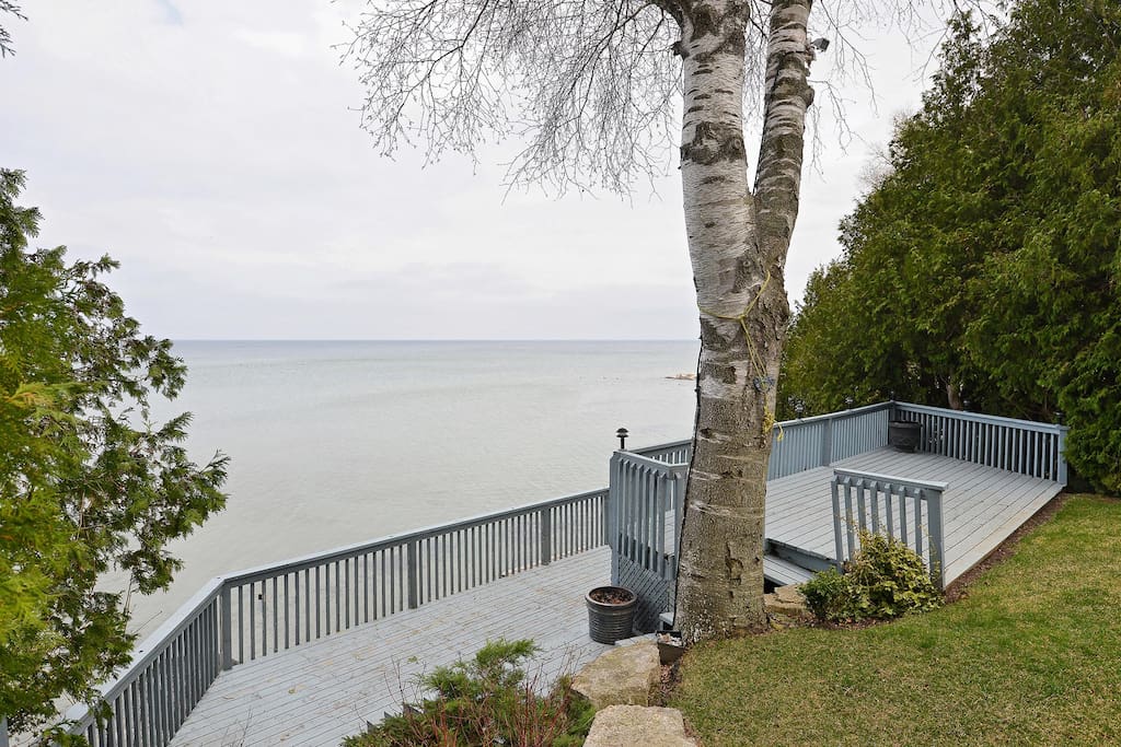 Direct waterfront on Lake Simcoe