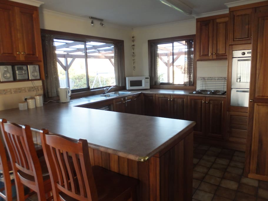 Large, convenient kitchen