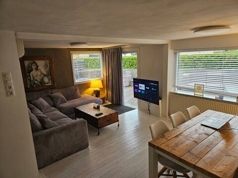 Luxury chalet 6p, with jaccuzi and sauna by the water
