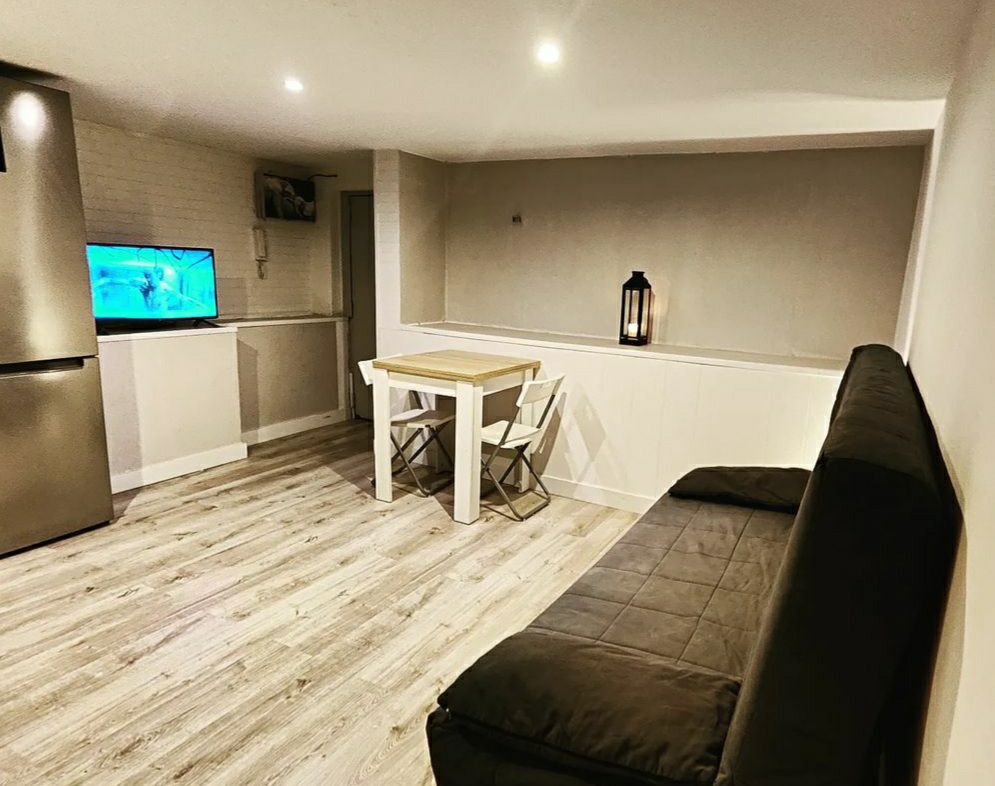 Top Airbnb: Beach apartment, ideal for visiting Barcelona in Castelldefels