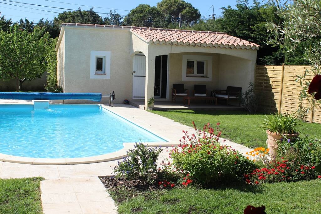 joli studio confortable