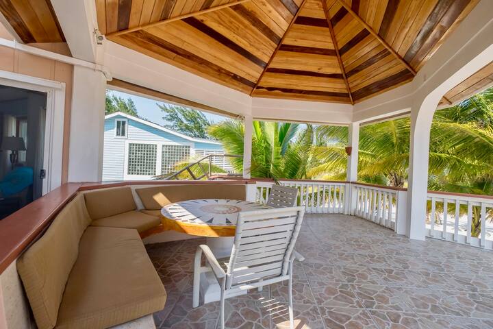 8BR on beach: private pool, views! gallery image 4