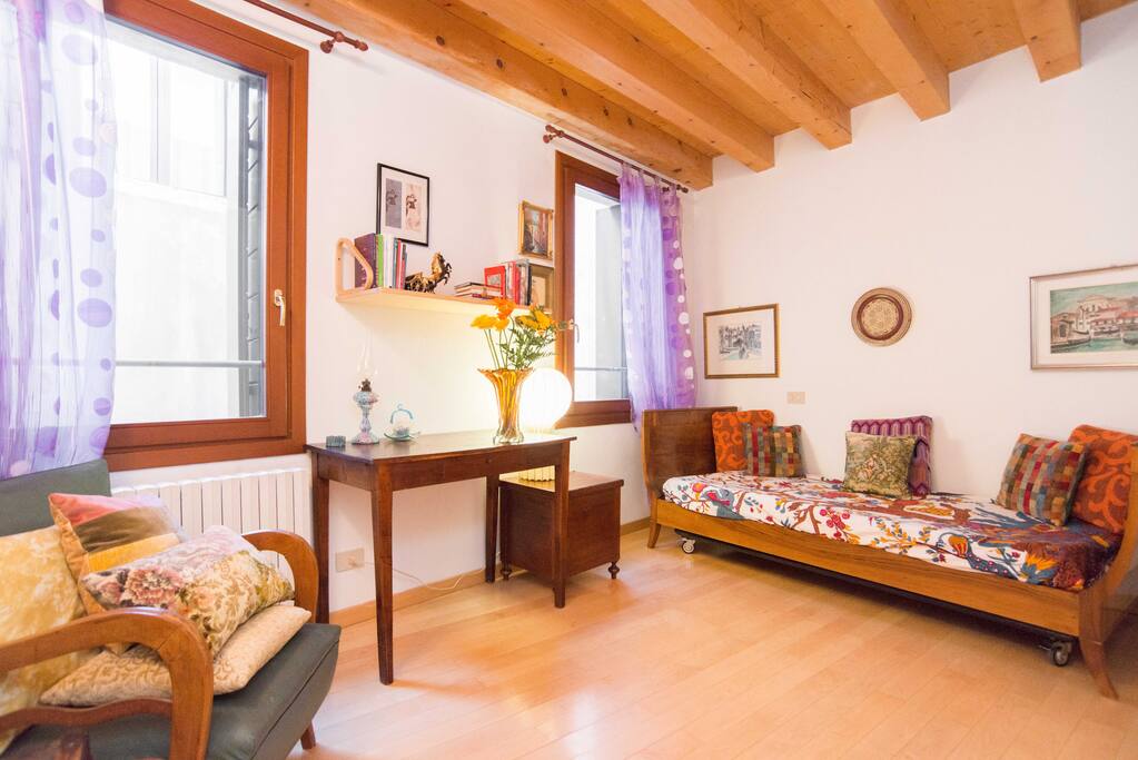 Single bedroom or studio
