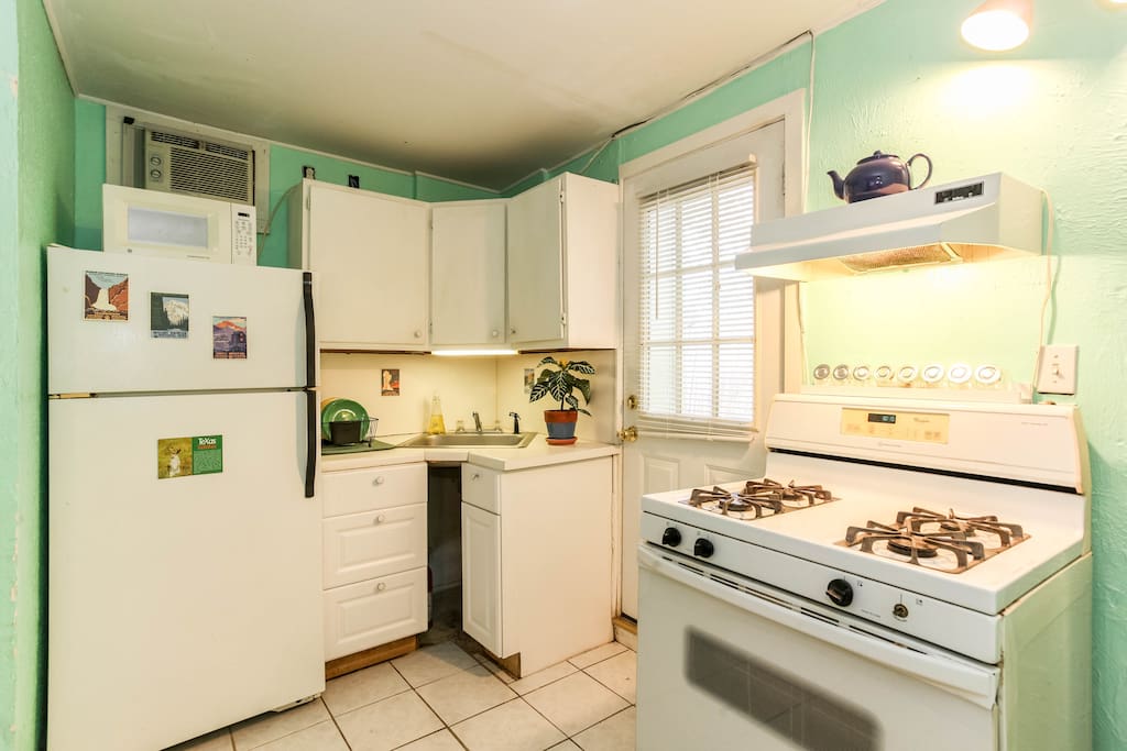 Private Studio attached to House in Cherrywood Houses for Rent in Austin, Texas, United States