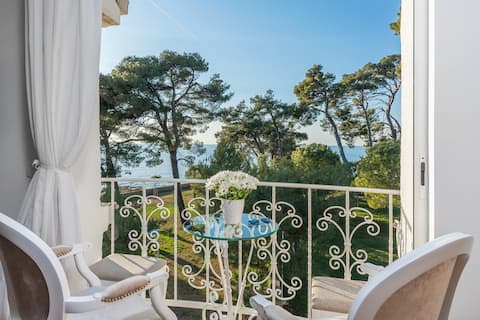 Top Airbnb: Mesmerising Sea View Apartment (Apartment Hannah) in Istarska županija