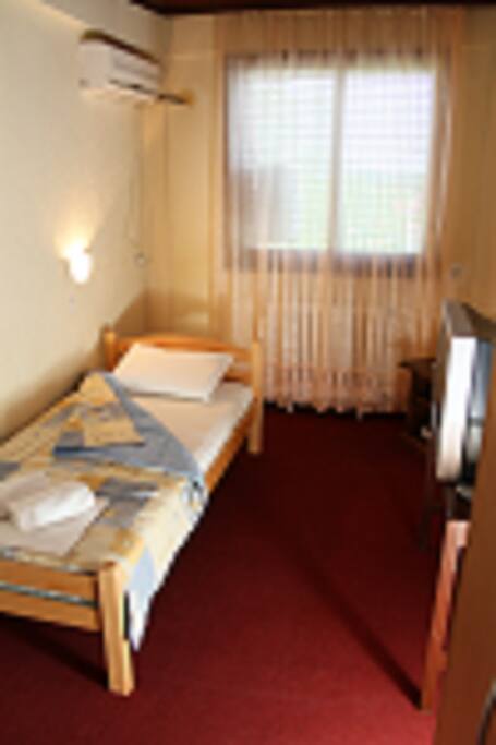 Single bed room.